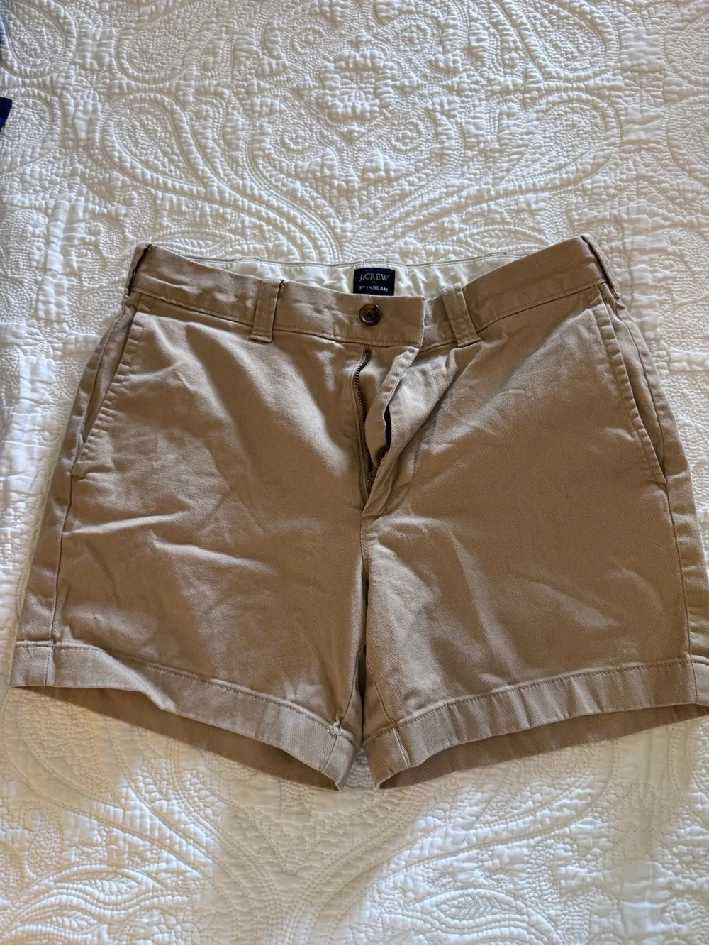 J. Crew Men's Flat Front Chino Shorts in Khaki